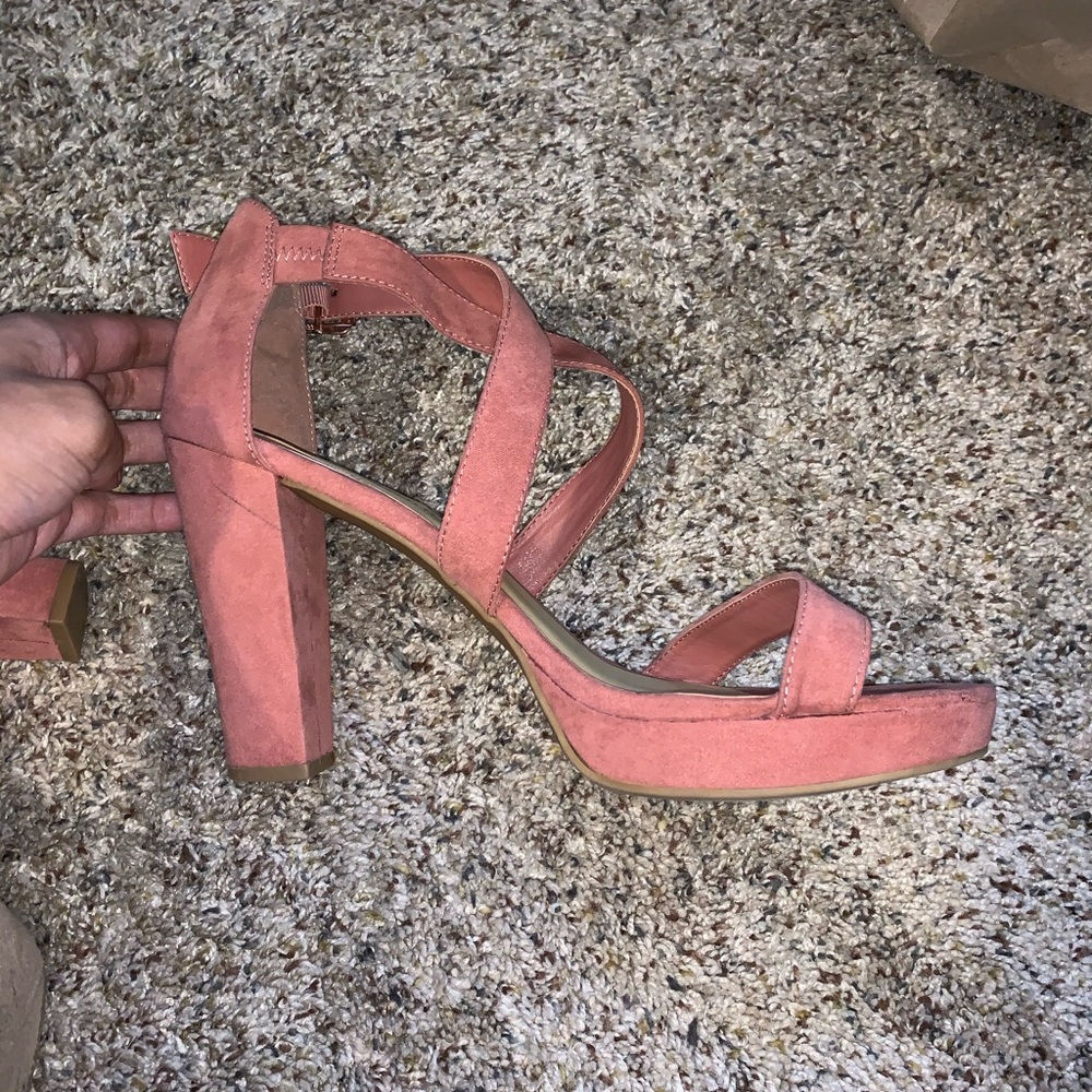 Rose heels - Picture 2 of 2